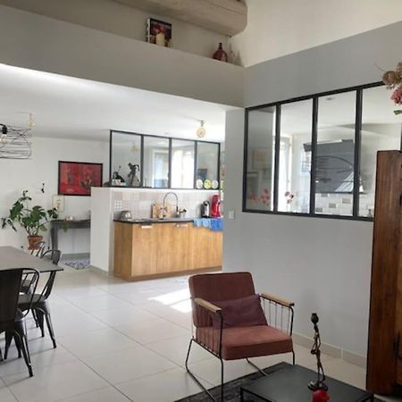 Apartamento Loft Au Coeur De Nimes Exterior foto