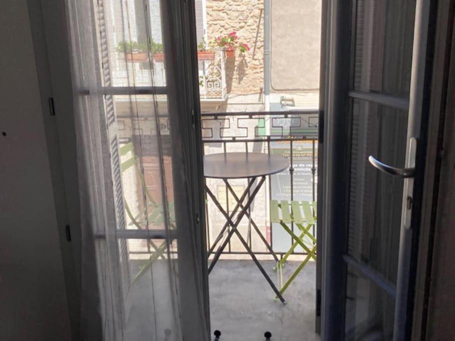Apartamento Loft Au Coeur De Nimes Exterior foto