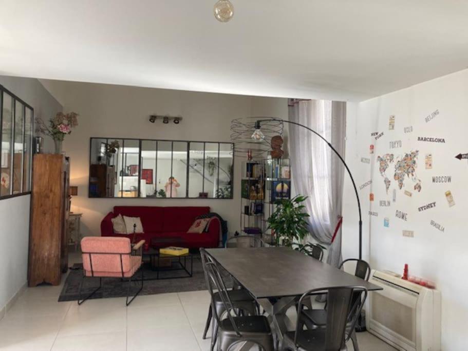 Apartamento Loft Au Coeur De Nimes Exterior foto